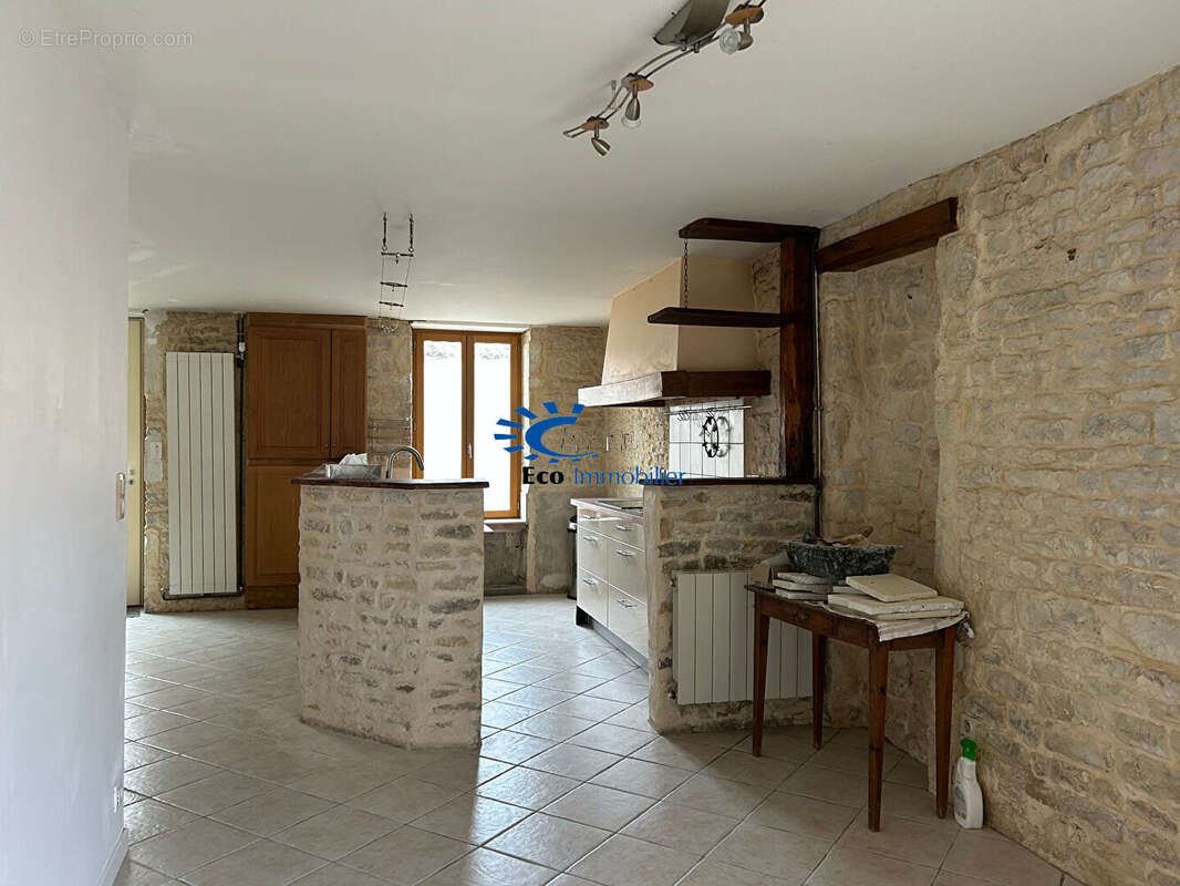 Maison à NUAILLE-D&#039;AUNIS