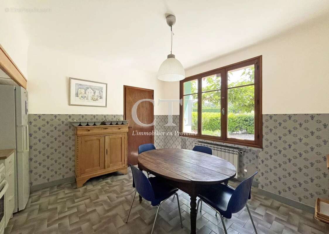 Maison à VAISON-LA-ROMAINE