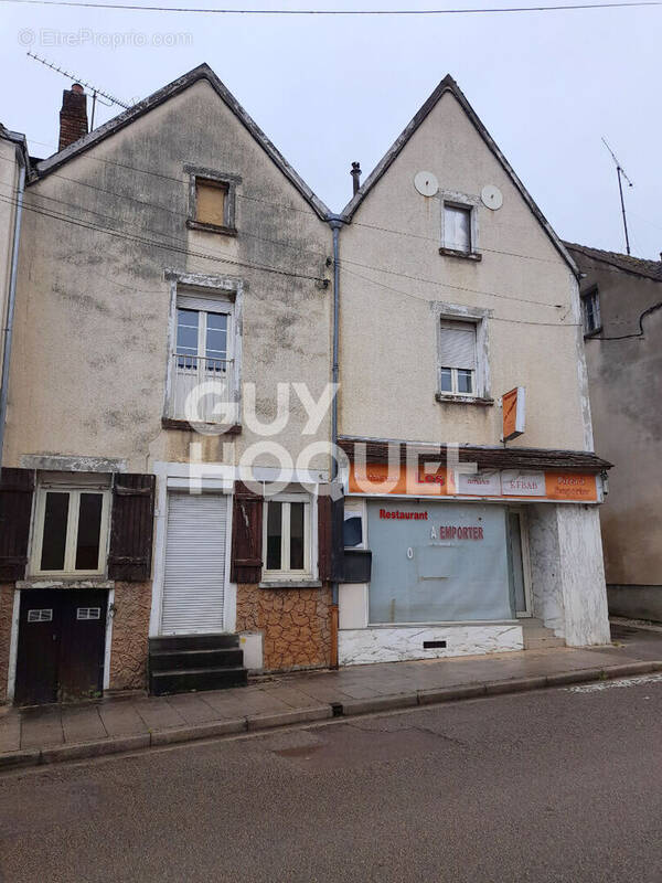 Appartement à LIGNY-LE-CHATEL