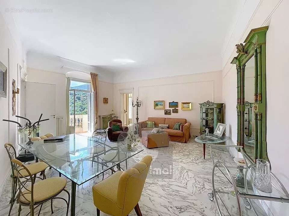 Appartement à MENTON