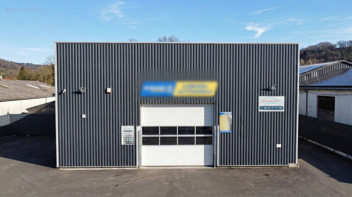 Photo 1 - Commerce à LONS