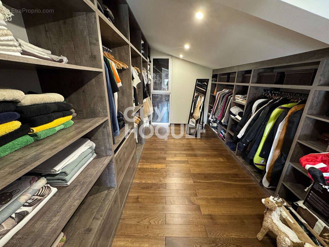 Maison à DECINES-CHARPIEU