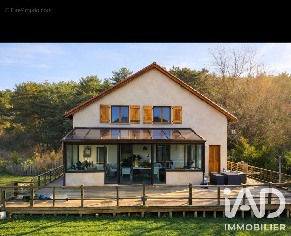 Maison 157 m² à La Salle-En-Beaumont  - photo 3