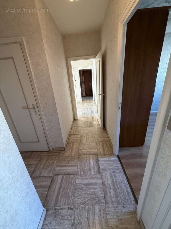 Appartement à SAINT-ETIENNE