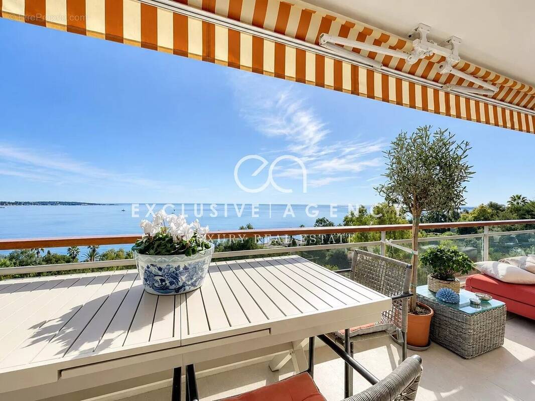Appartement à VALLAURIS