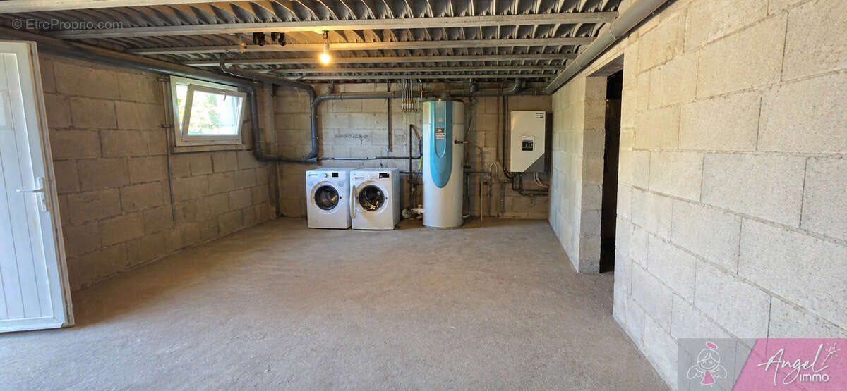 Maison romange sur terrain de 2427 m2 - photo 19