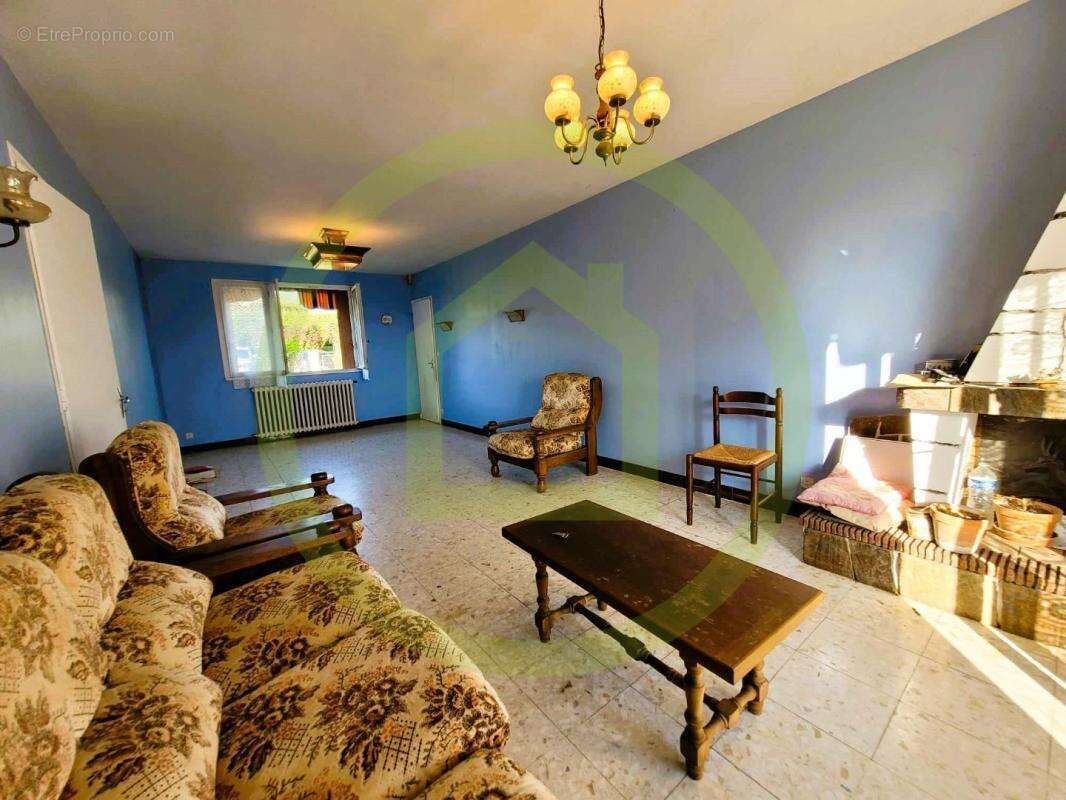 Maison à SAINT-BONNET-SUR-GIRONDE