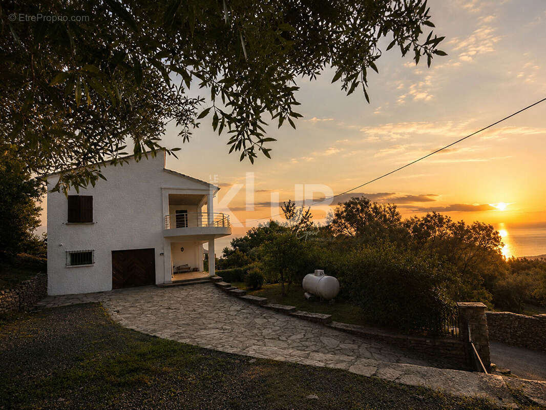 Villa avec vue mer à Brando - photo 13