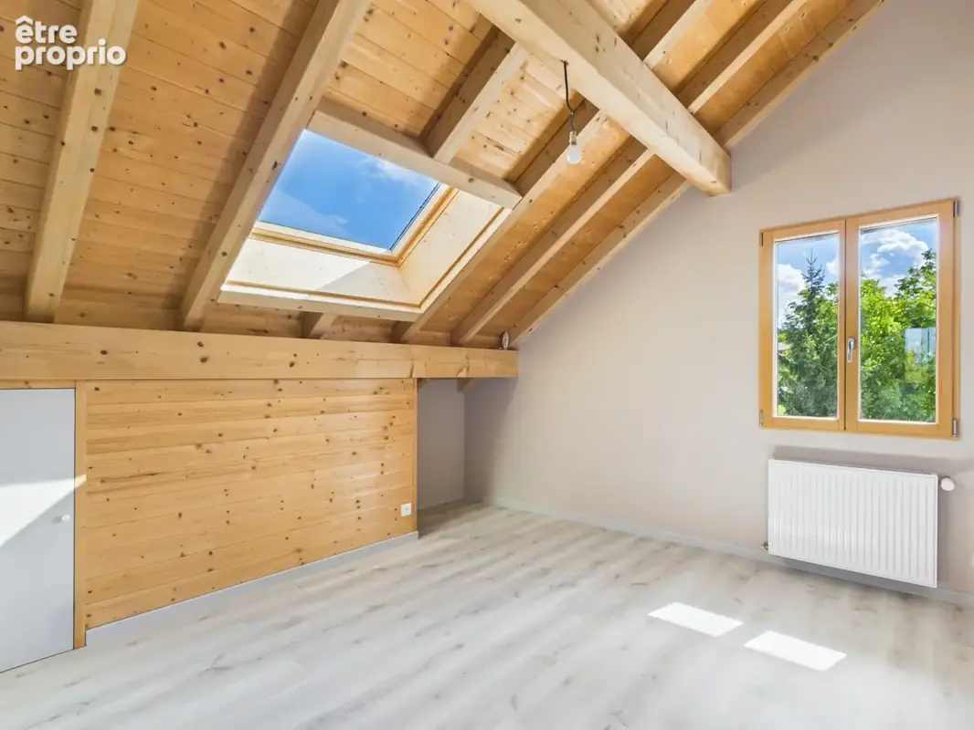 Maison composée de 3 appartements et terrain de 2 378 m2 - photo 17