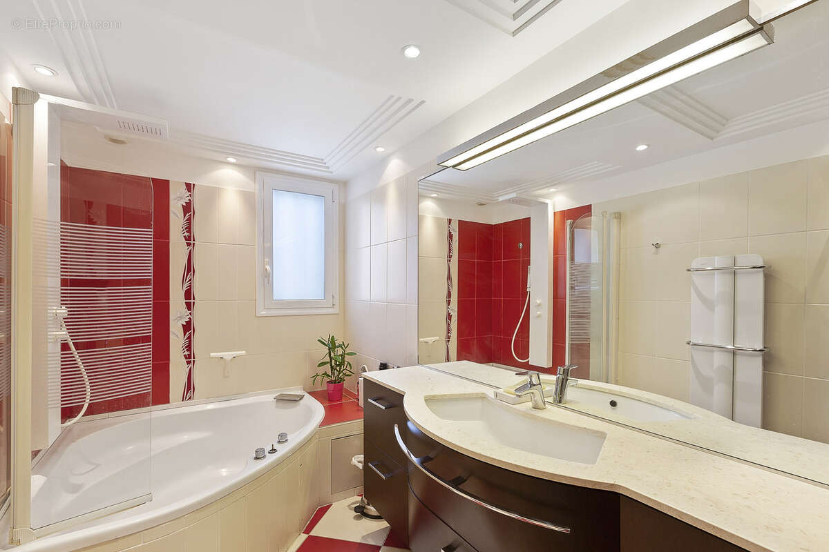 Maison à PEYMEINADE