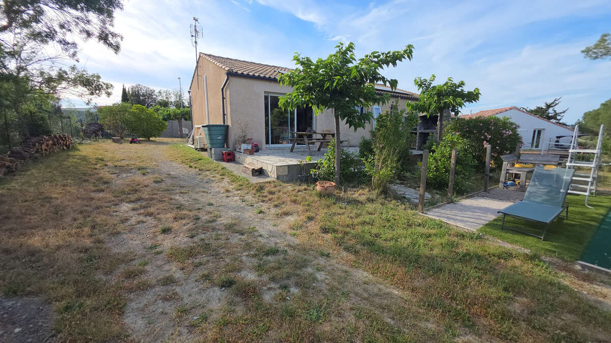 Maison à SAINTE-VALIERE