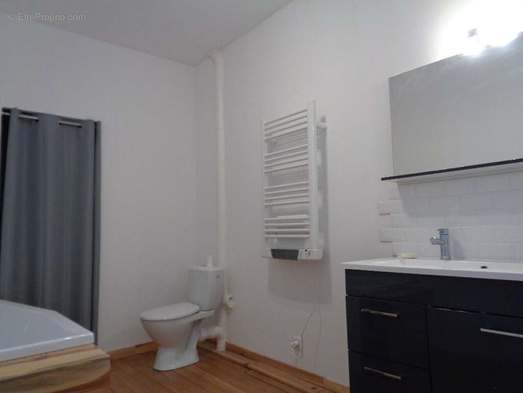 Dpt Yonne (89), à vendre BLENEAU maison de bourg de caractère 5 pièces de 120m2 avec cour de 80m2 - photo 13