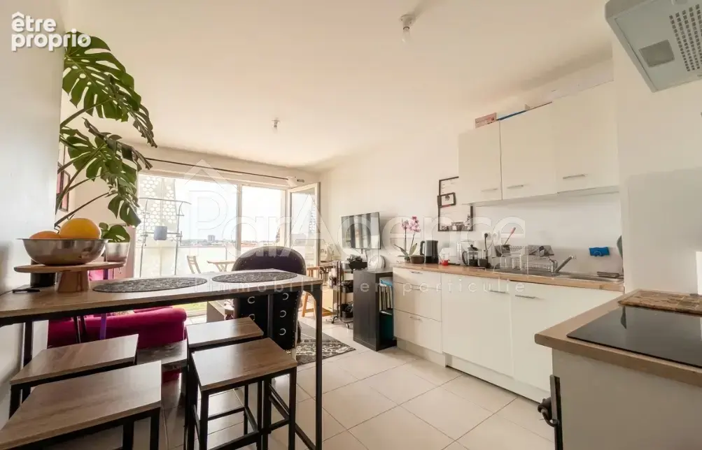 Appartement T2 - 600 m du marché - parking - photo 2