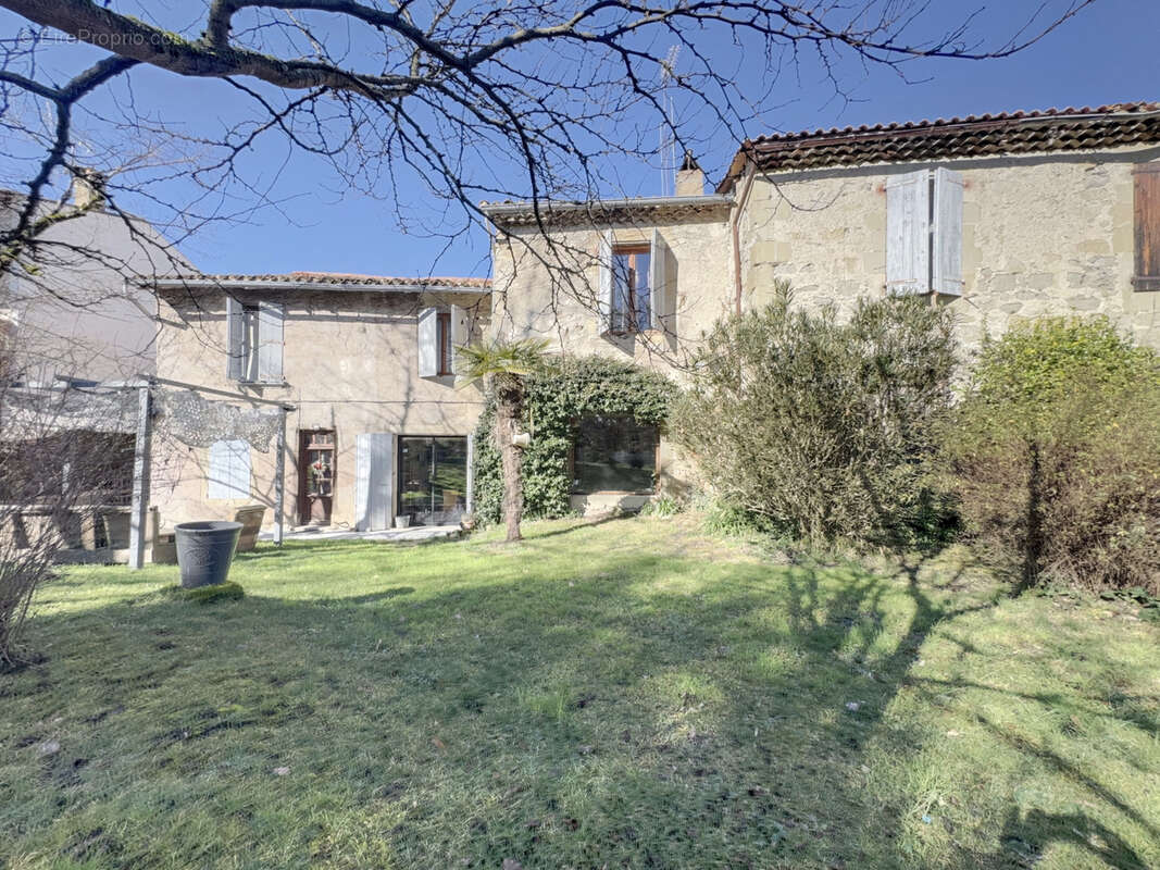 Maison à SOUAL