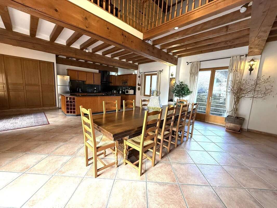 Maison à COULOMMIERS