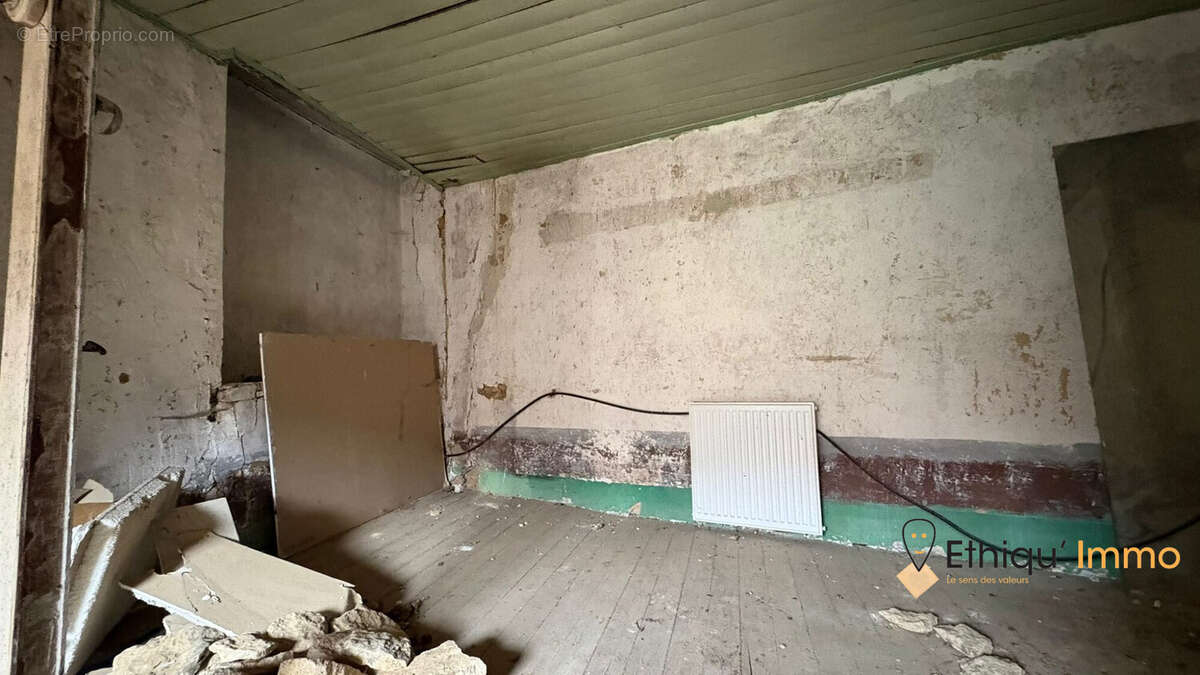 Maison 220 m² à Ville-Sur-Terre  - photo 7