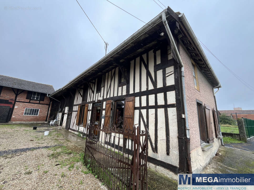 Maison à COOLE