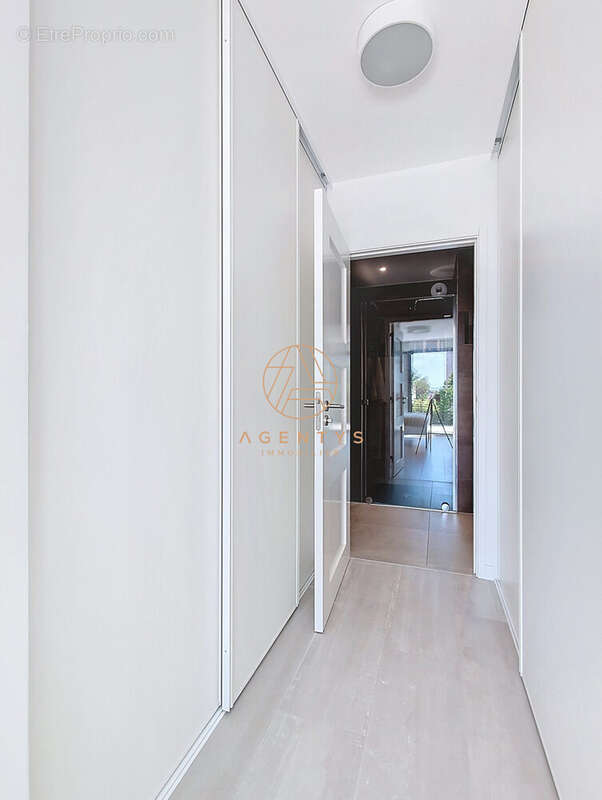 Appartement à SAINT-MAUR-DES-FOSSES