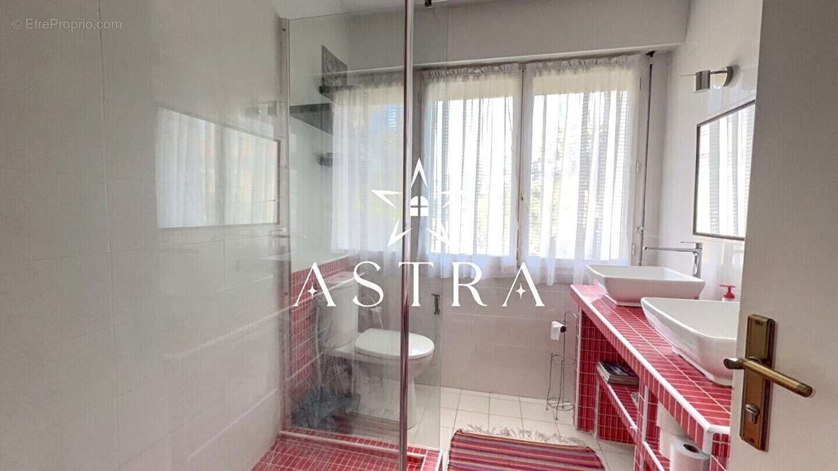 Rare à Antony - Maison d'architecte avec appartement indépendant à deux pas du Parc de Sceaux - 160 m² surface au sol - photo 10