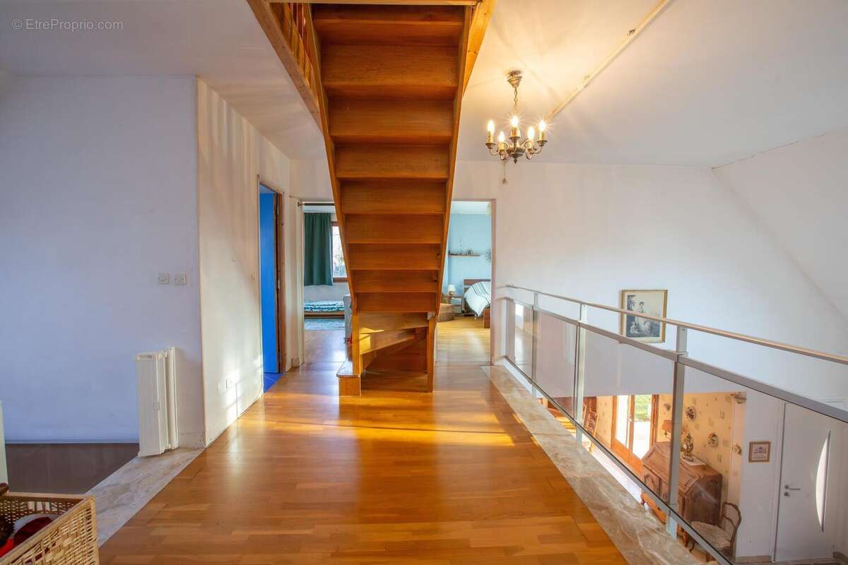 Photo 5 - Maison à LE MESNIL-SAINT-DENIS