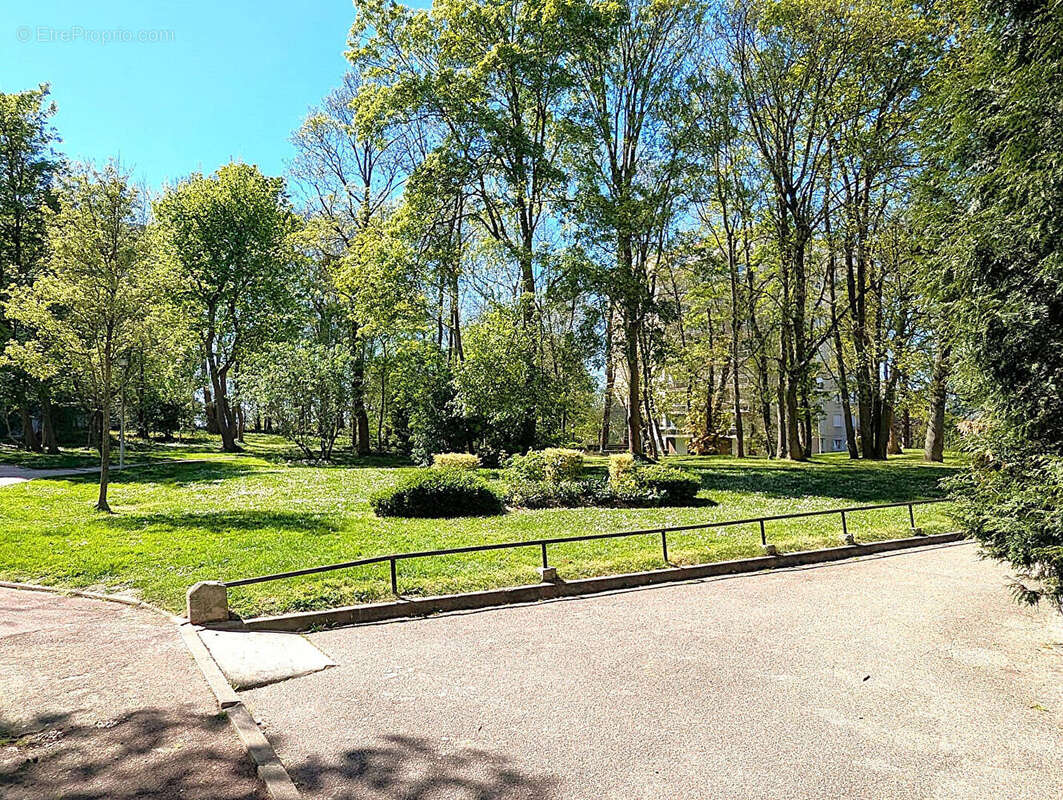 Appartement à LIVRY-GARGAN