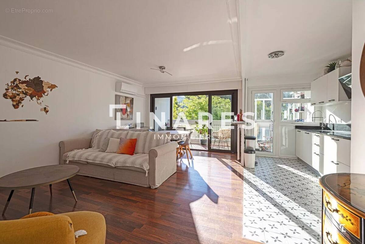 Appartement à MARSEILLE-9E