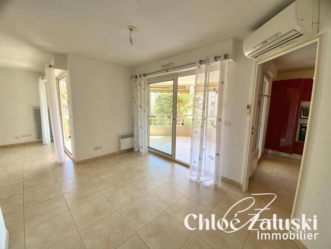 Photo 2 - Appartement à SAINT-RAPHAEL