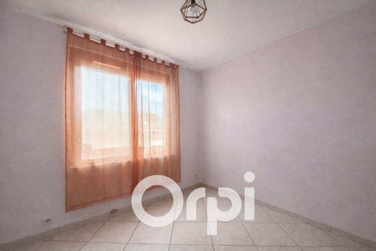 Appartement à FROGES