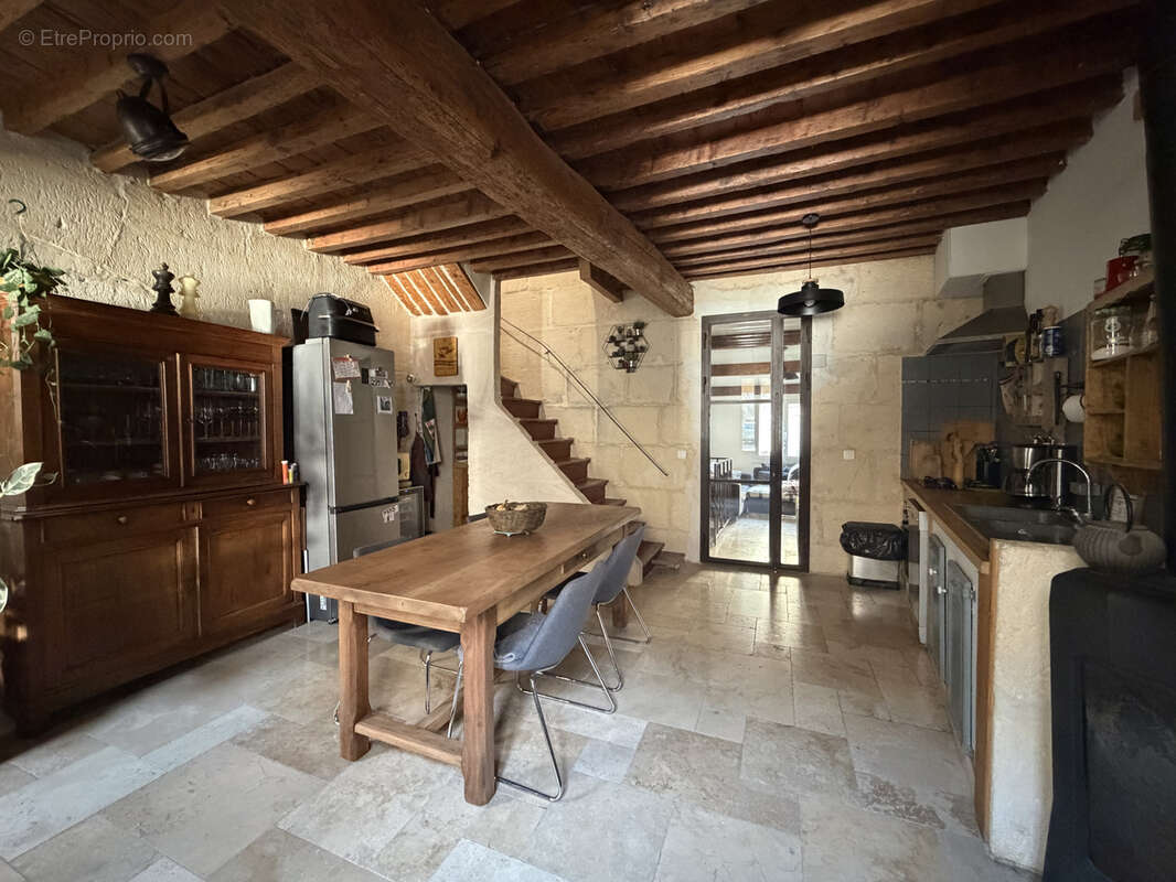 Maison à FONTVIEILLE