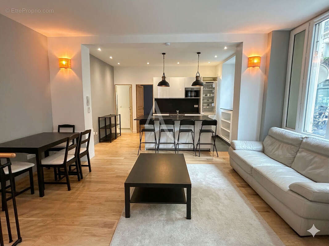 Appartement à PARIS-17E