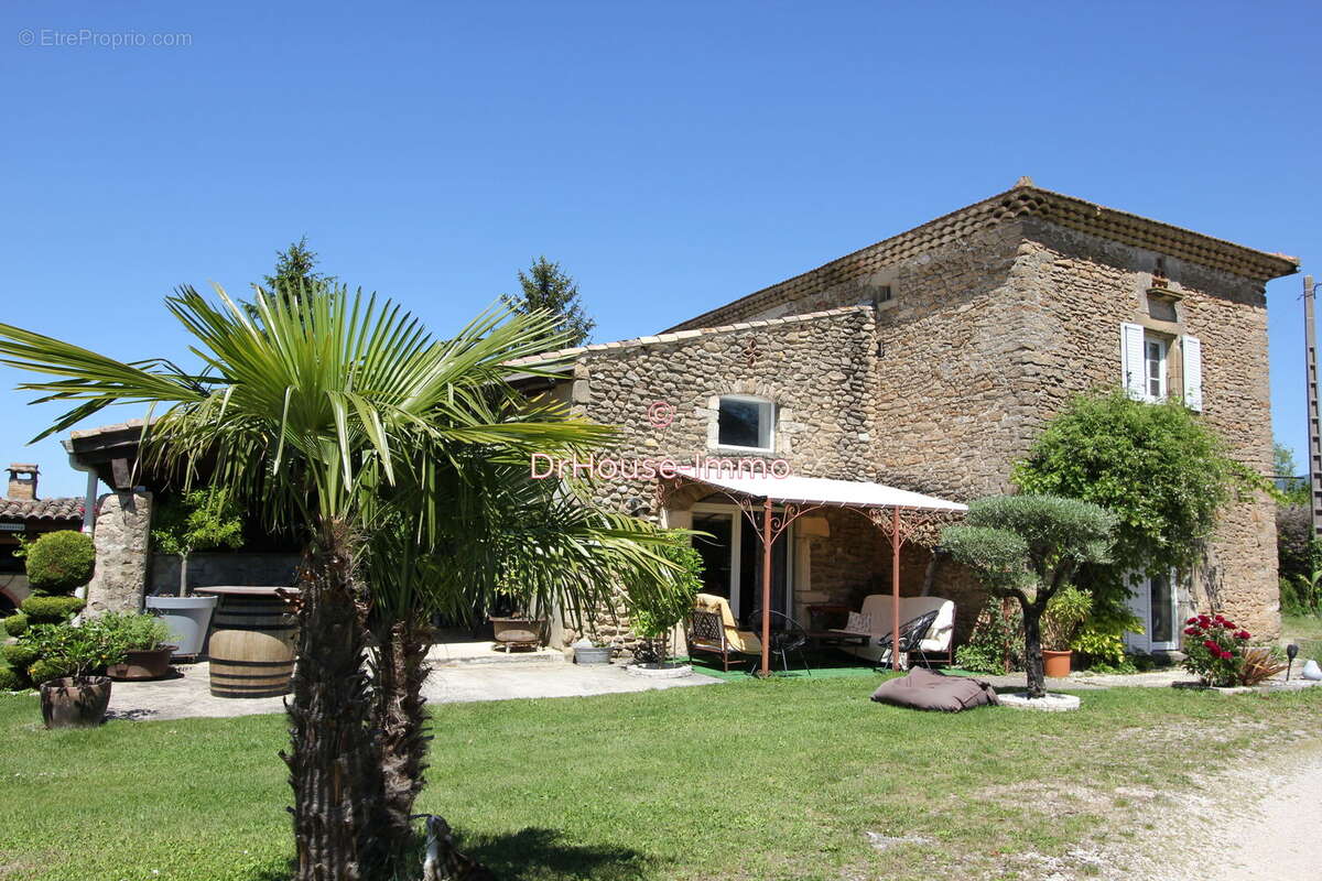 Maison 208 m² à Upie  - photo 4