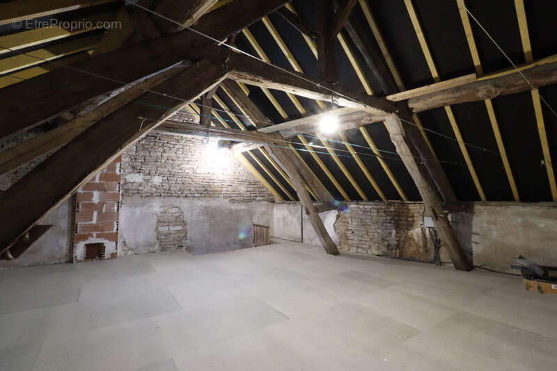Dpt Yonne (89), à vendre  SAINT VINNEMER Maison rénovée 3 chambres + dépendances 60 m² – Potentiel extension >150 m² – Cœur de v - photo 8
