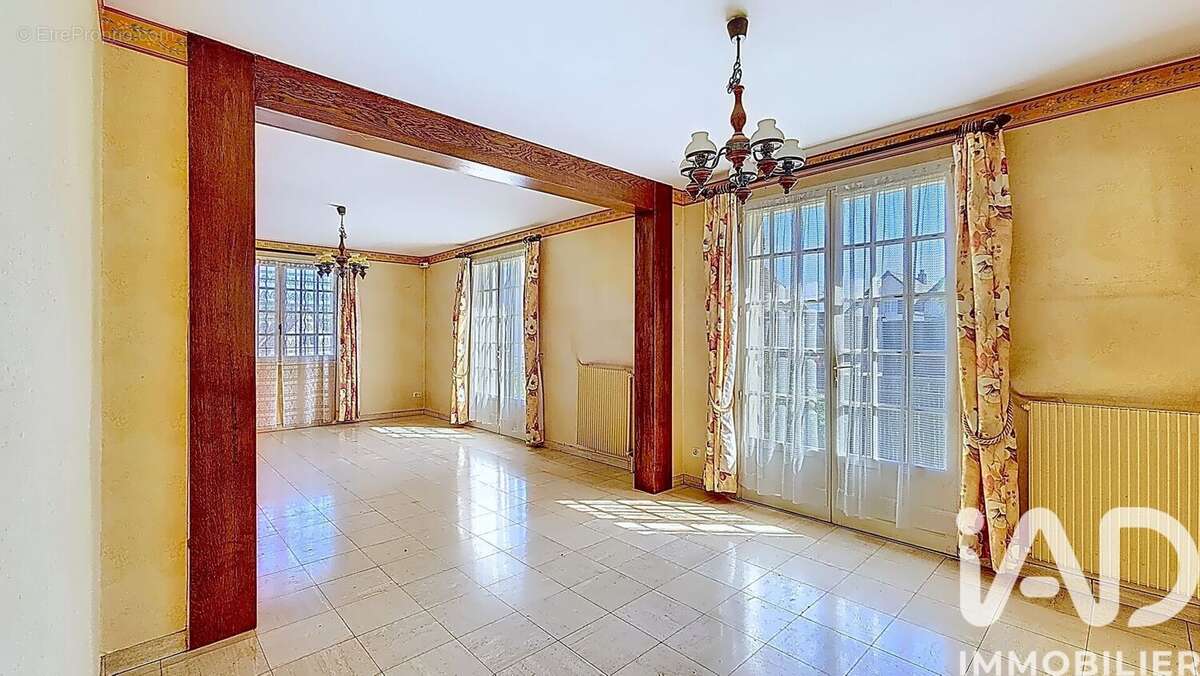 Photo 3 - Maison à SAINT-ETIENNE-DU-ROUVRAY