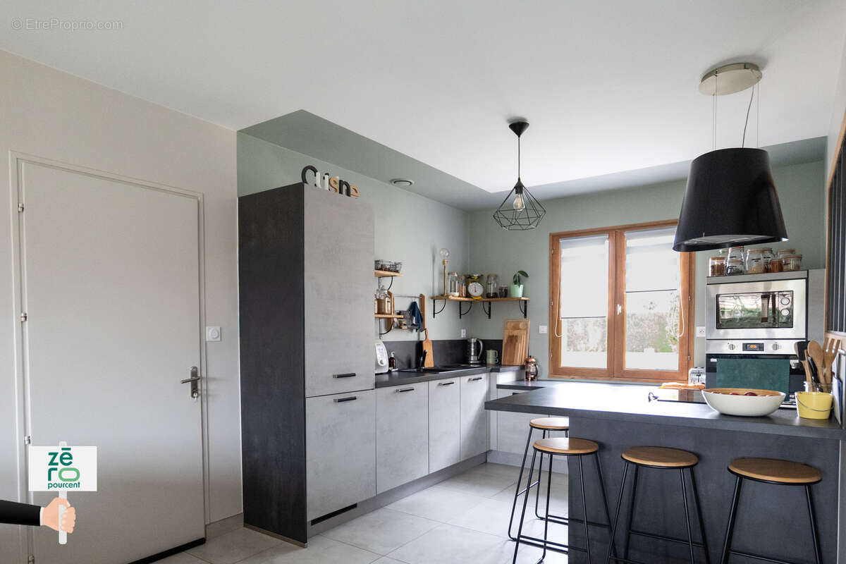 Maison à LES HERBIERS