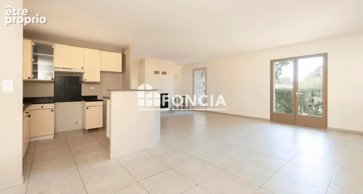  Maison plain-pied 4 chambres - Terrain 1582 m² sans vis-à-vis - Chourié - photo 4