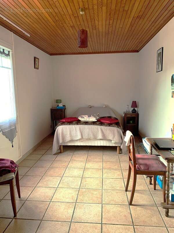 Maison 81 m² à Longepierre  - photo 7