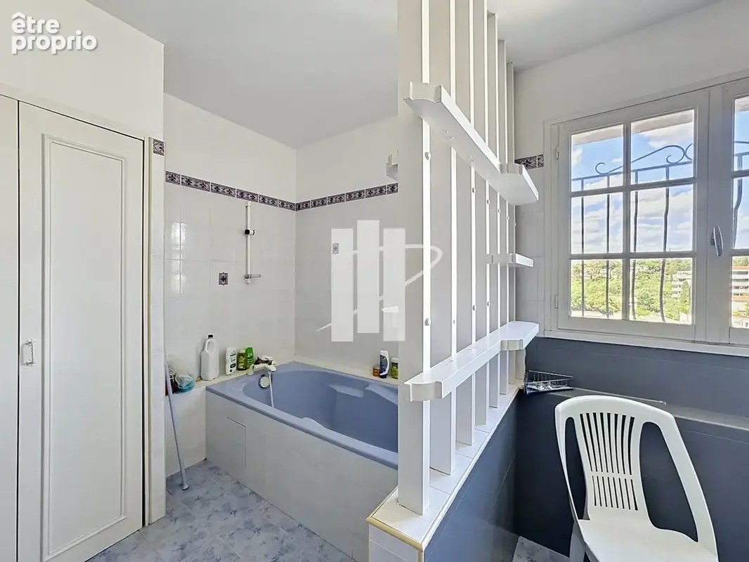 villa de 250m2 divisée en 2 appartements avec piscine. - photo 9