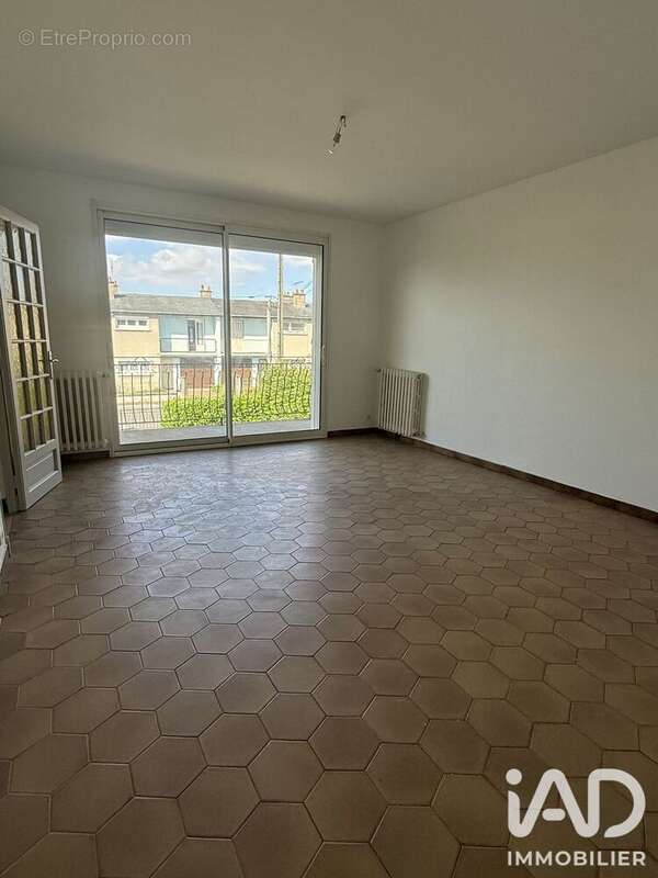 Maison 136 m² à Saint-Florent-Sur-Cher  - photo 3