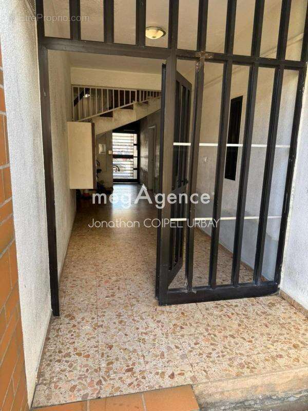 Local commercial 58 m2 cayenne - photo 7