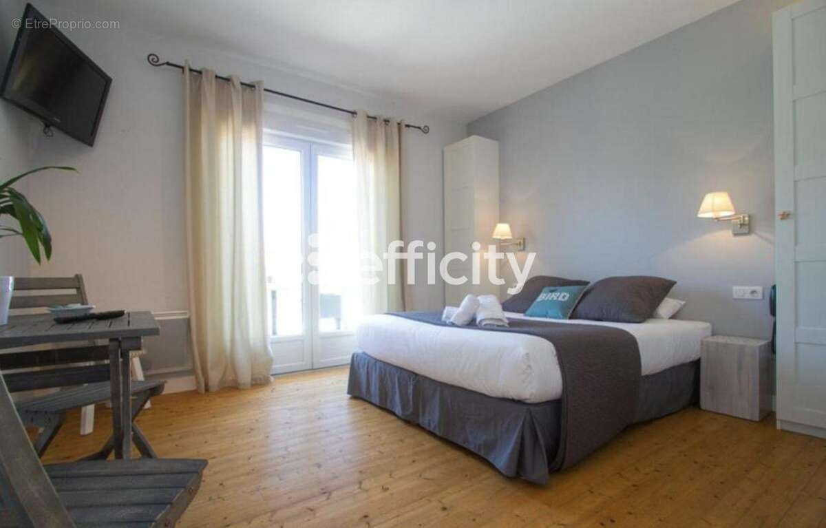 Locaux/Biens immobiliers - photo 10