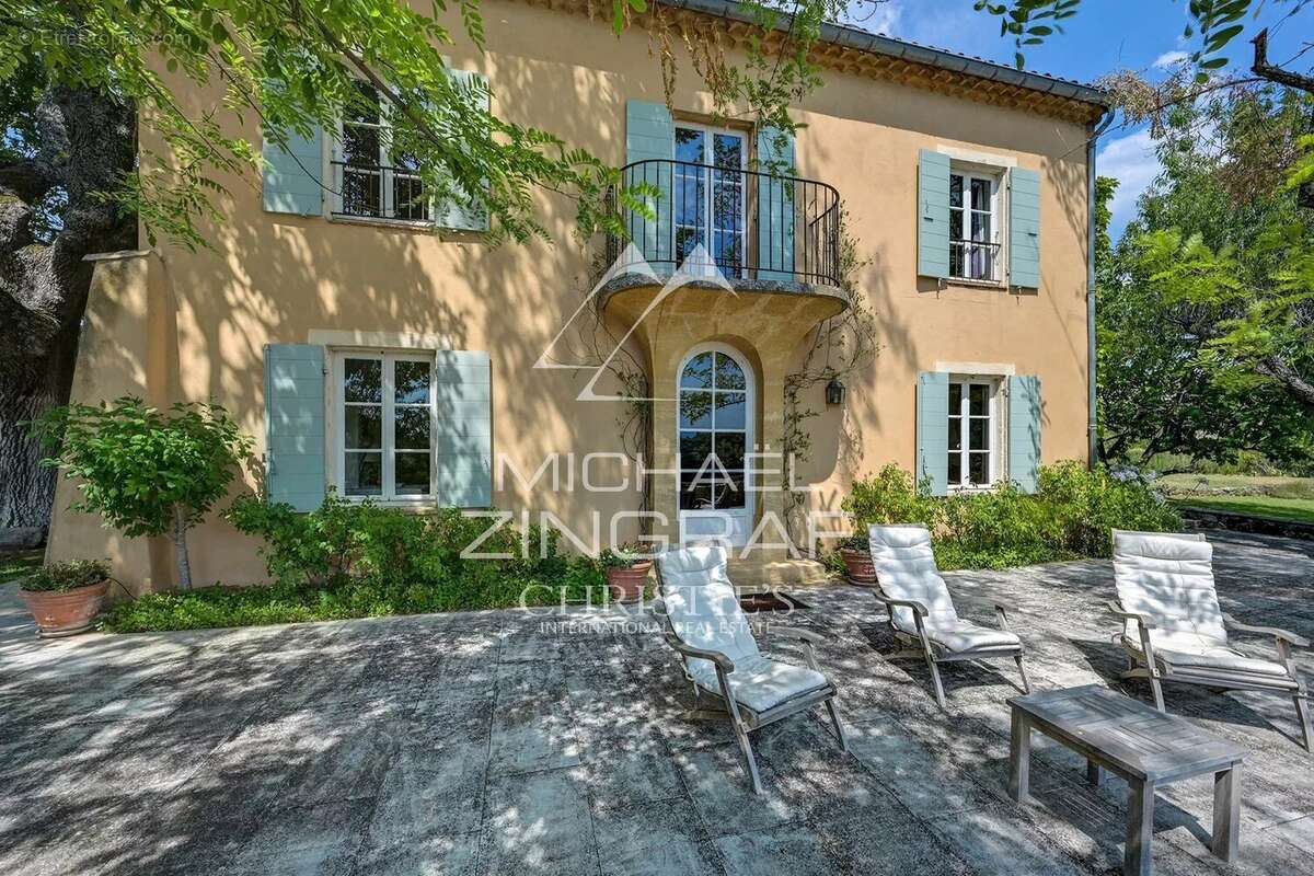 À 30 minutes d'Aix-en-Provence – Authentique bastide du XIXᵉ siècle au cœur d'un domaine de plus de 5 hectares - photo 2