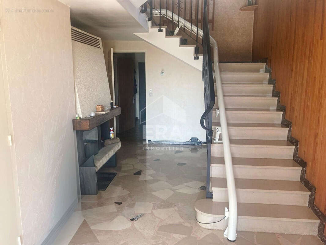 Maison à MONTBOILLON