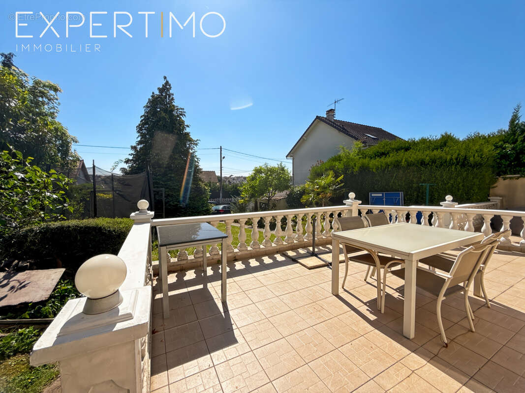 Maison à GOUSSAINVILLE