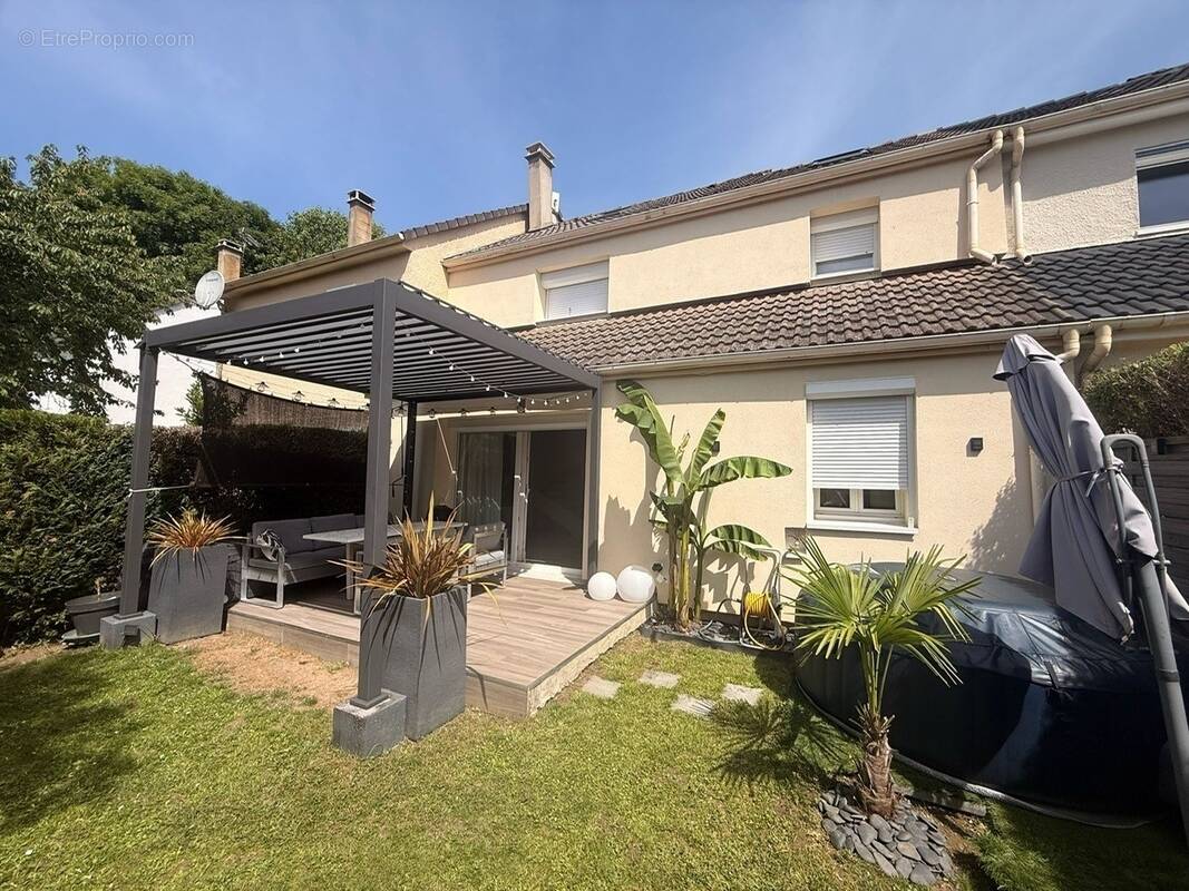 Maison à PONTAULT-COMBAULT