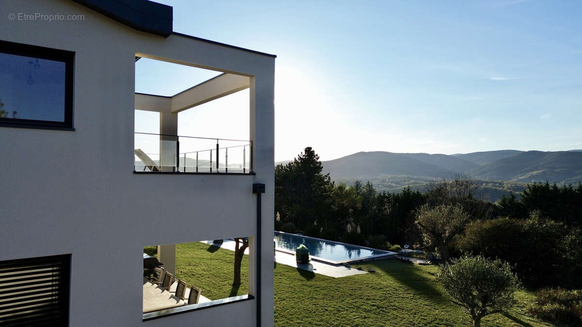 Villa contemporaine de 305 m2 à Saint-Péray - photo 32