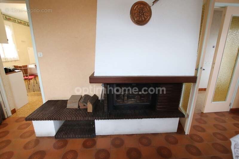 Maison à SAINT-JEAN-DE-LA-RUELLE