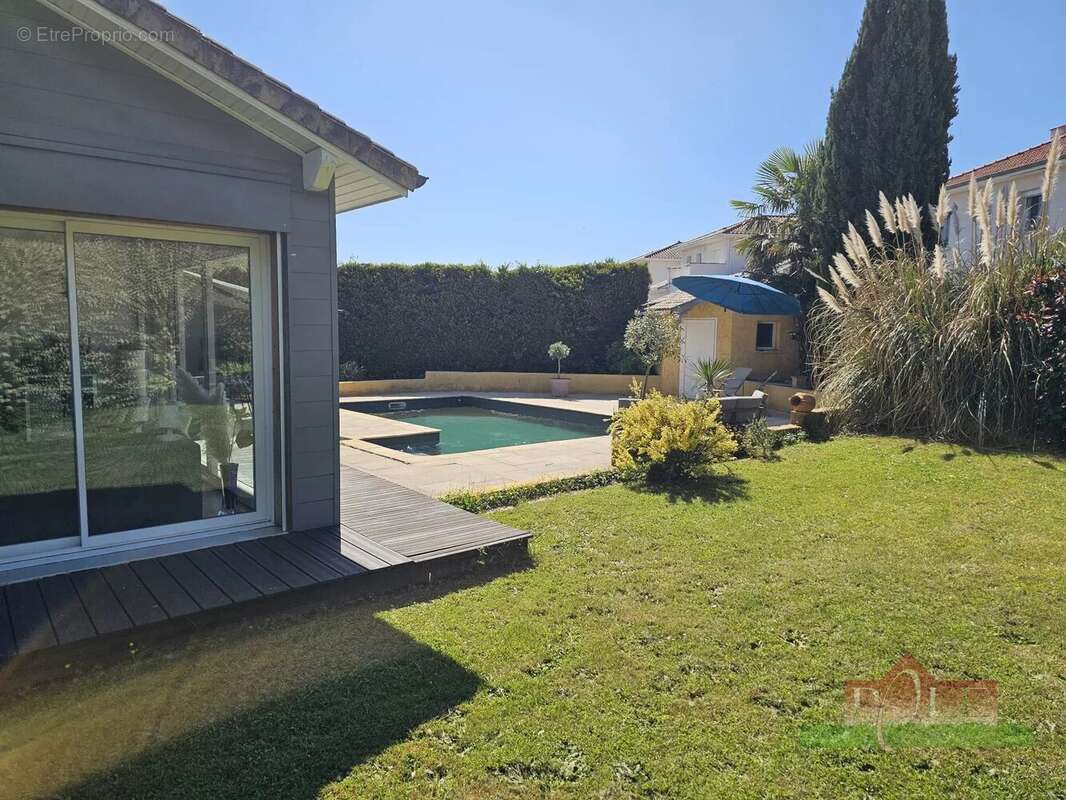Maison à JARDIN
