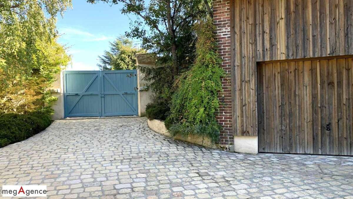 Maison à HOUDAN