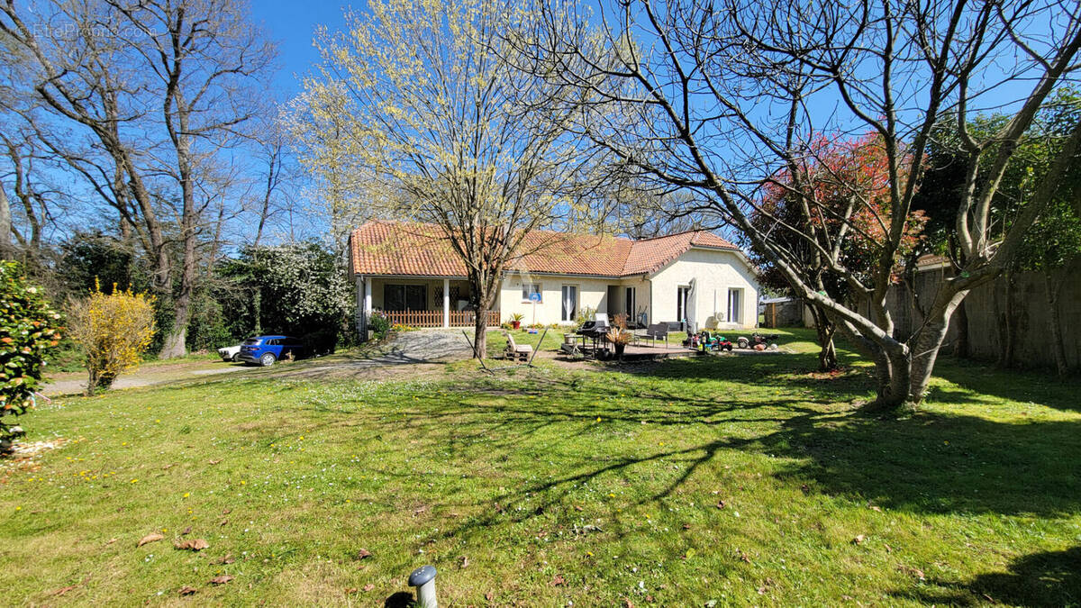 Maison à MORLAAS