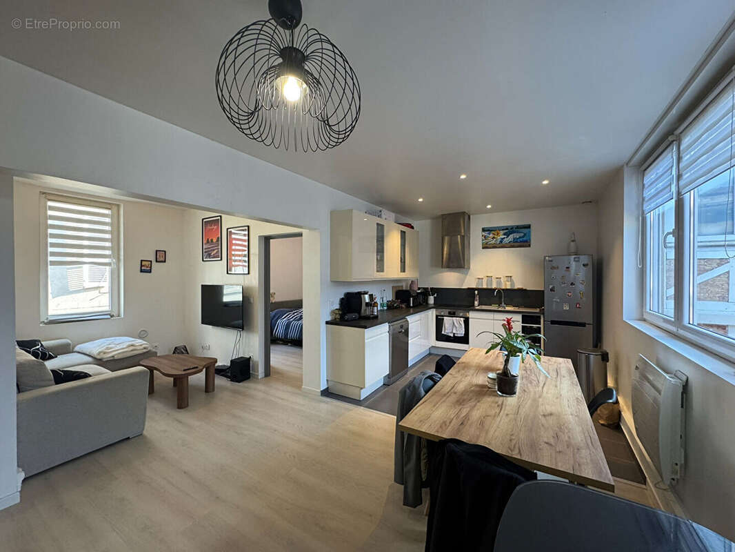 Appartement 3 pieces 61 m² - reims centre proche cathedrale - photo 3
